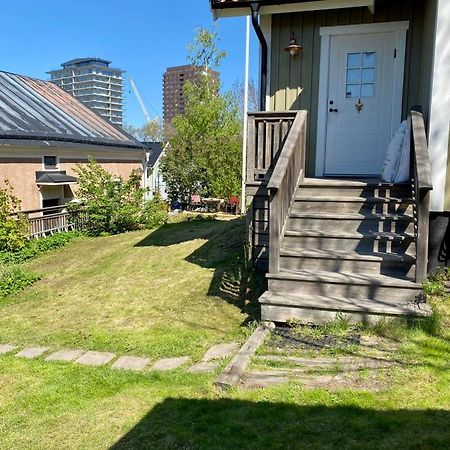 Villa I Norrtaelje Bagian luar foto