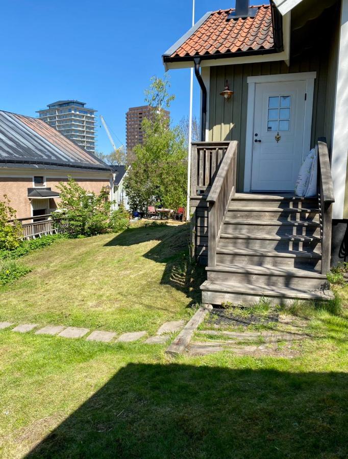 Villa I Norrtaelje Bagian luar foto