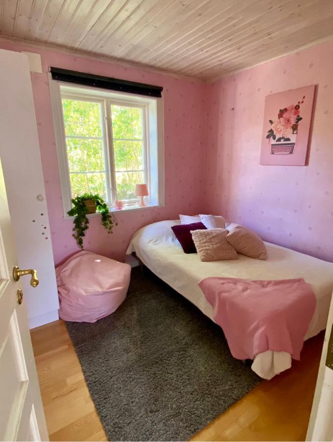 Villa I Norrtaelje Bagian luar foto