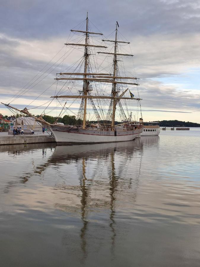Villa I Norrtaelje Bagian luar foto