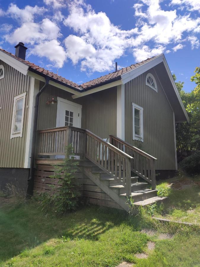 Villa I Norrtaelje Bagian luar foto